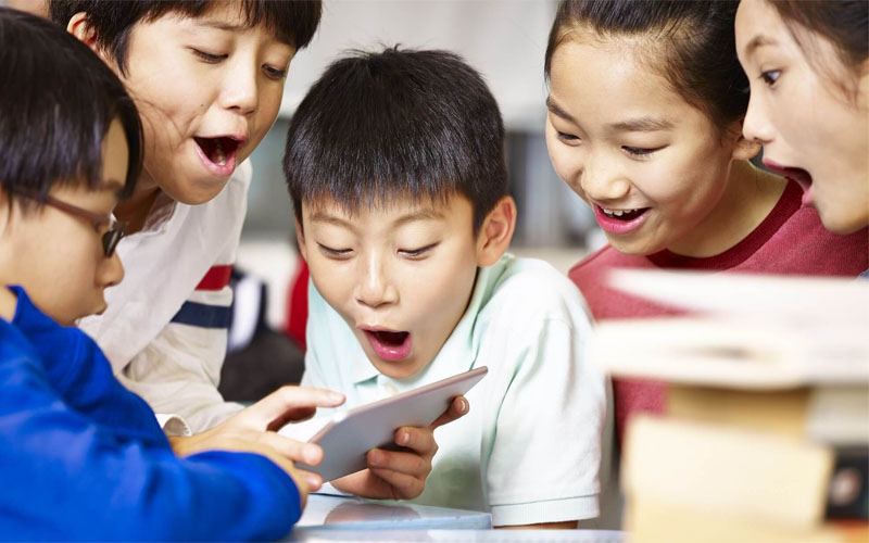 Cegah Anak Kecanduan Game, China Larang Penggunaan Ponsel di Sekolahan