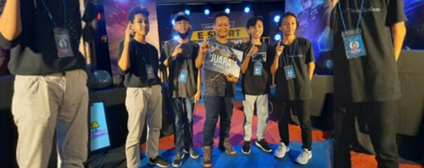 Esemka Muda E-Sports adalah sebuah event yang diadakan untuk memfasilitasi siswa akan dunia esport. Seperti yang kita tahu, maraknya permainan