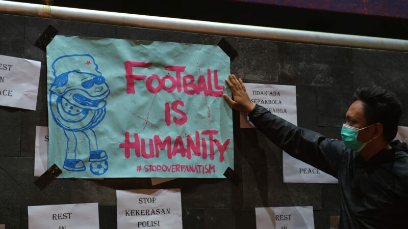 Tragedi Kemanusiaan di Kanjuruhan Duka Sepakbola Indonesia