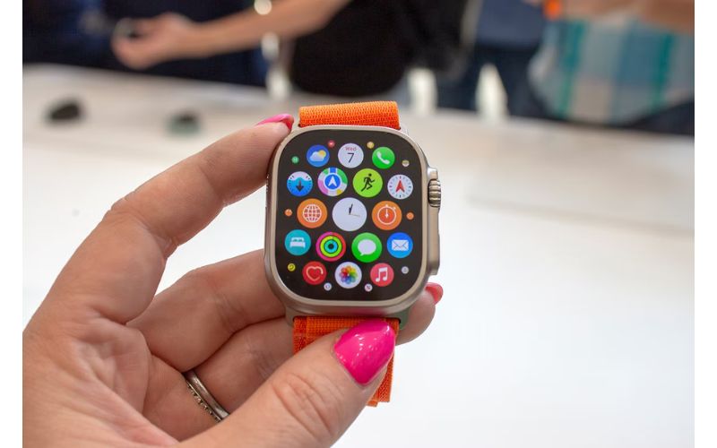 Apple Keluarkan Watch Micro LED 2025?
