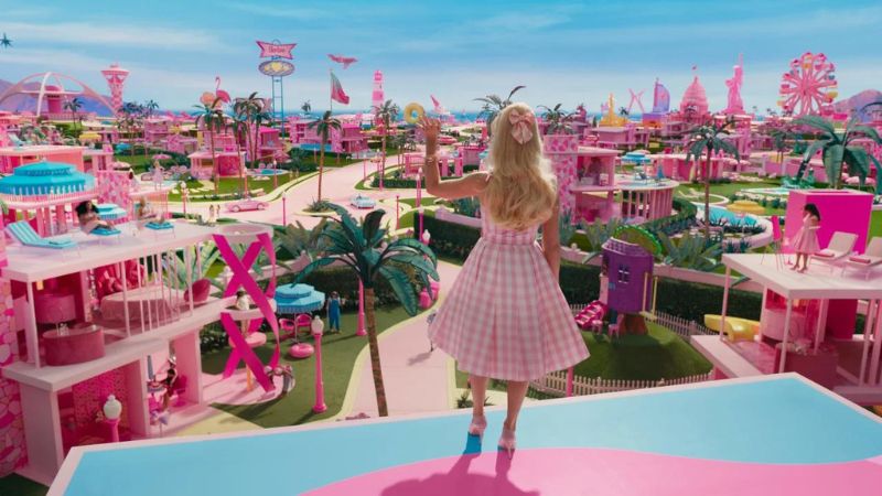 Film Barbie Ternyata Picu Kelangkaan Cat Warna Pink!