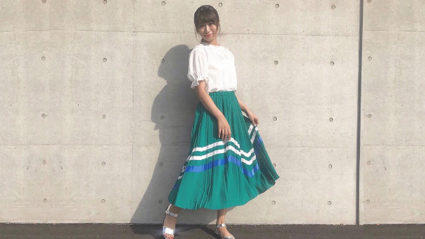 Blouse dan Plisket Skirt Nana Fujita AKB48