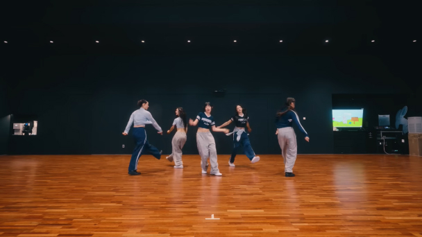 NewJeans - New Jeans Dance Practice