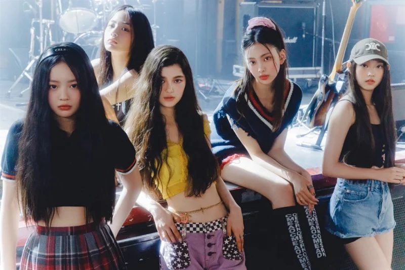 Daya Tarik Grup K-Pop NewJeans Melalui Visual Aesthetic