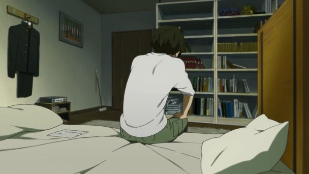 Oreki suka baca buku di Hyouka