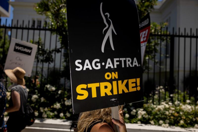 Mogok Kerja SAG-AFTRA Akhirnya Resmi Berakhir!