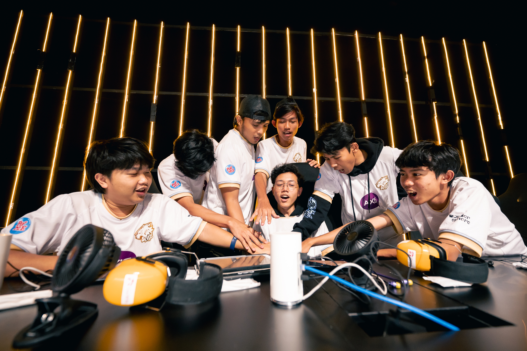 Sejumlah tim Free Fire Indonesia akan berkompetisi di kompetisi EWC 2024.