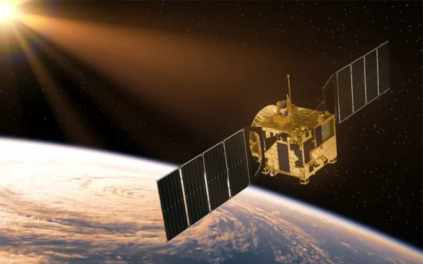 Starlink LEO Satelit