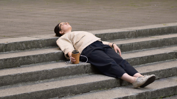 istirahat yang cukup - tips menjadi Pro Player