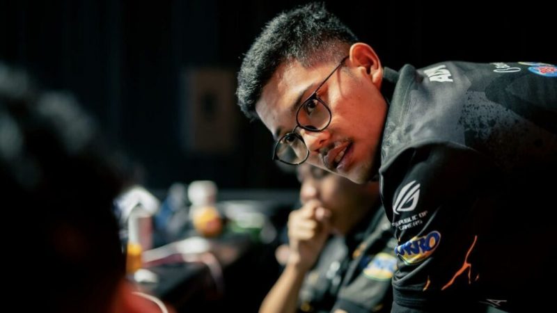 Team Falcons Ambil Kunci RRQ Ini Tanggapan Adyy